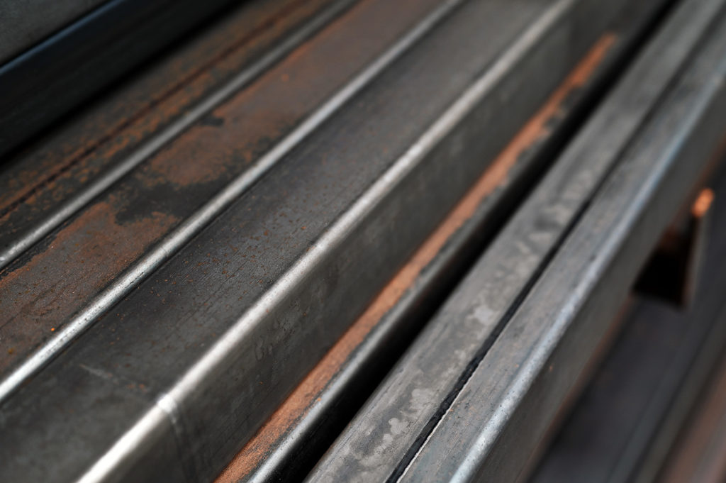 L'acier brut, bonne ou mauvaise idée ? - Iron Wood Design