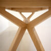 Pied de table en bois